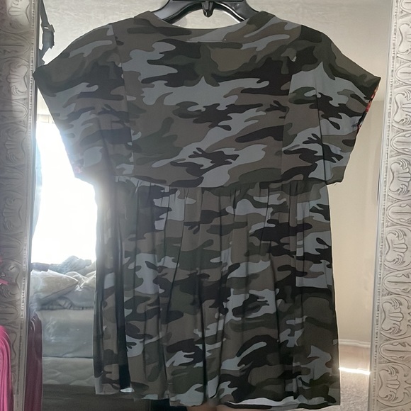 NWOT Savanna Jane Top - Picture 8 of 8